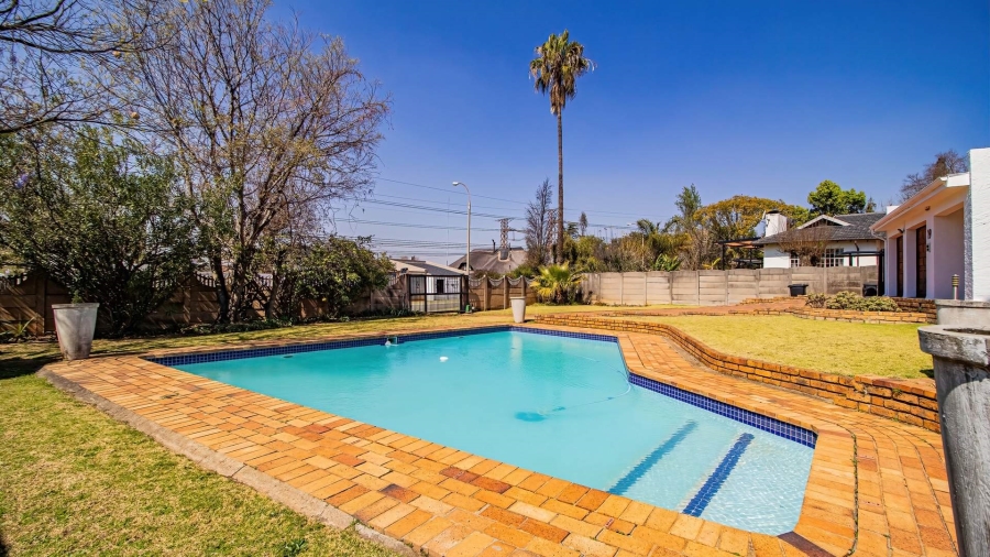 4 Bedroom Property for Sale in Van Riebeeck Park Gauteng