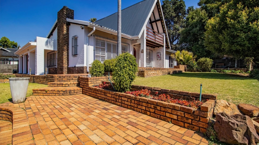 4 Bedroom Property for Sale in Van Riebeeck Park Gauteng