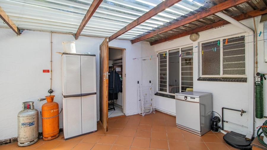 4 Bedroom Property for Sale in Van Riebeeck Park Gauteng
