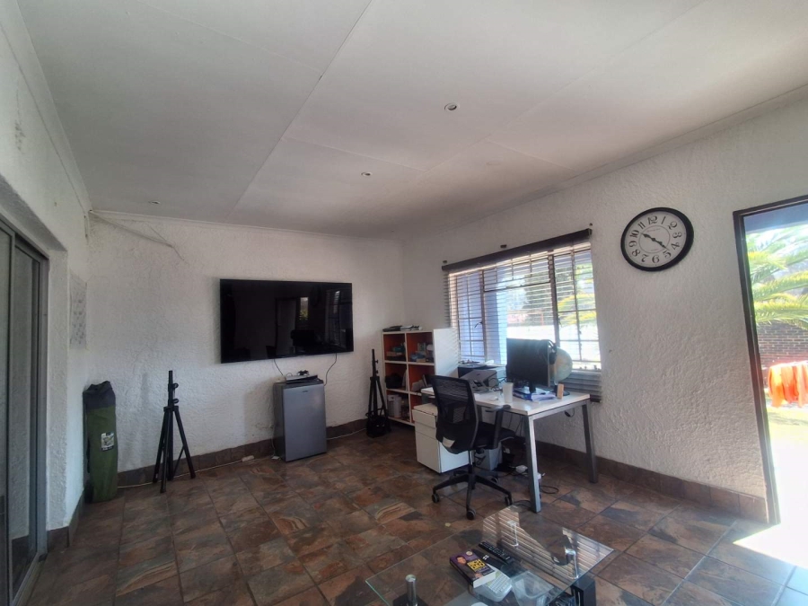 3 Bedroom Property for Sale in Florida Lake Gauteng