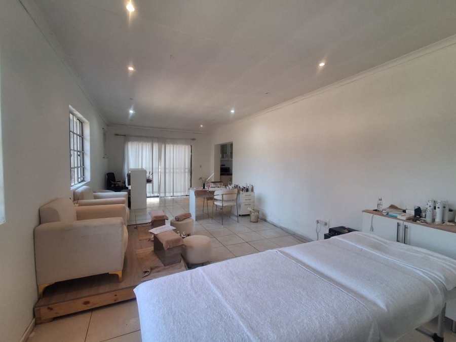 3 Bedroom Property for Sale in Florida Lake Gauteng