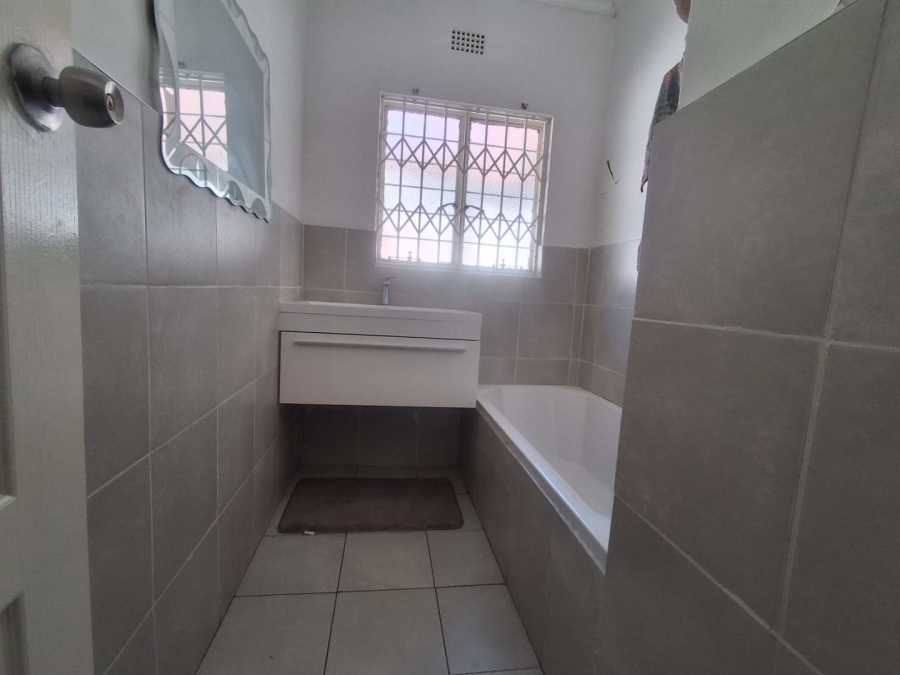 3 Bedroom Property for Sale in Florida Lake Gauteng