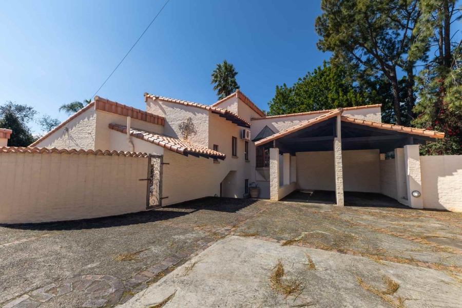 6 Bedroom Property for Sale in Waterkloof Ridge Gauteng