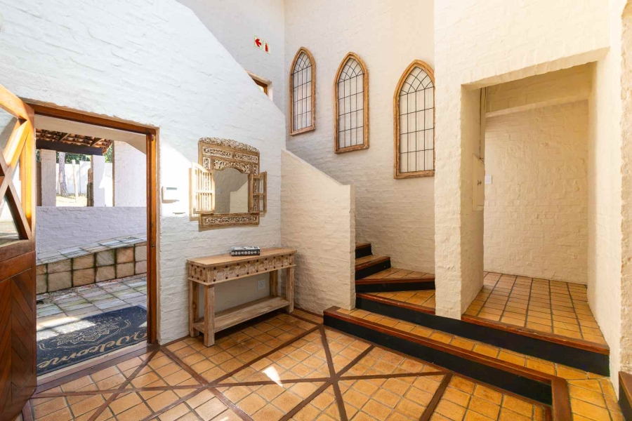 6 Bedroom Property for Sale in Waterkloof Ridge Gauteng