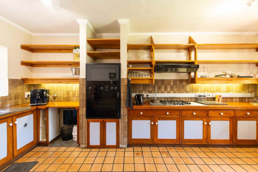 6 Bedroom Property for Sale in Waterkloof Ridge Gauteng