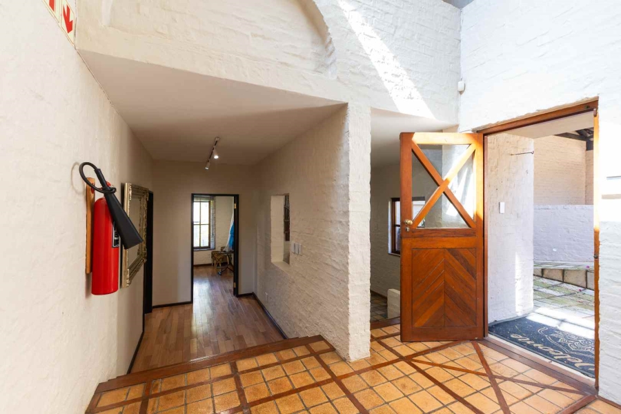 6 Bedroom Property for Sale in Waterkloof Ridge Gauteng