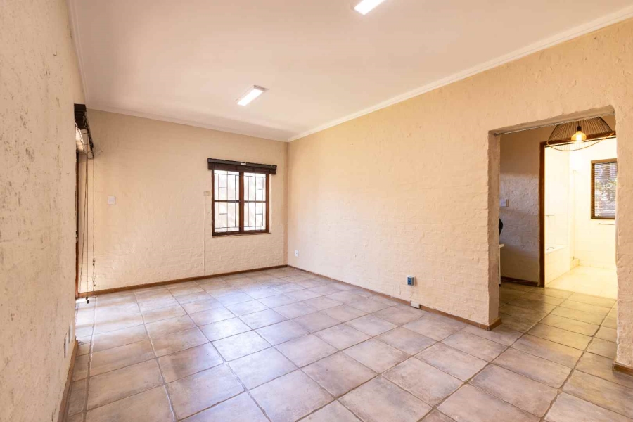 6 Bedroom Property for Sale in Waterkloof Ridge Gauteng