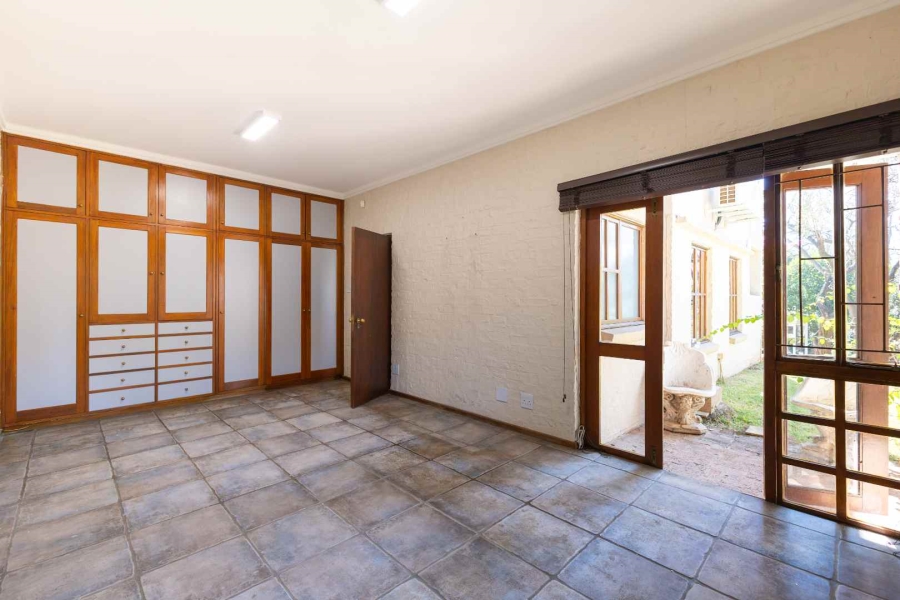 6 Bedroom Property for Sale in Waterkloof Ridge Gauteng