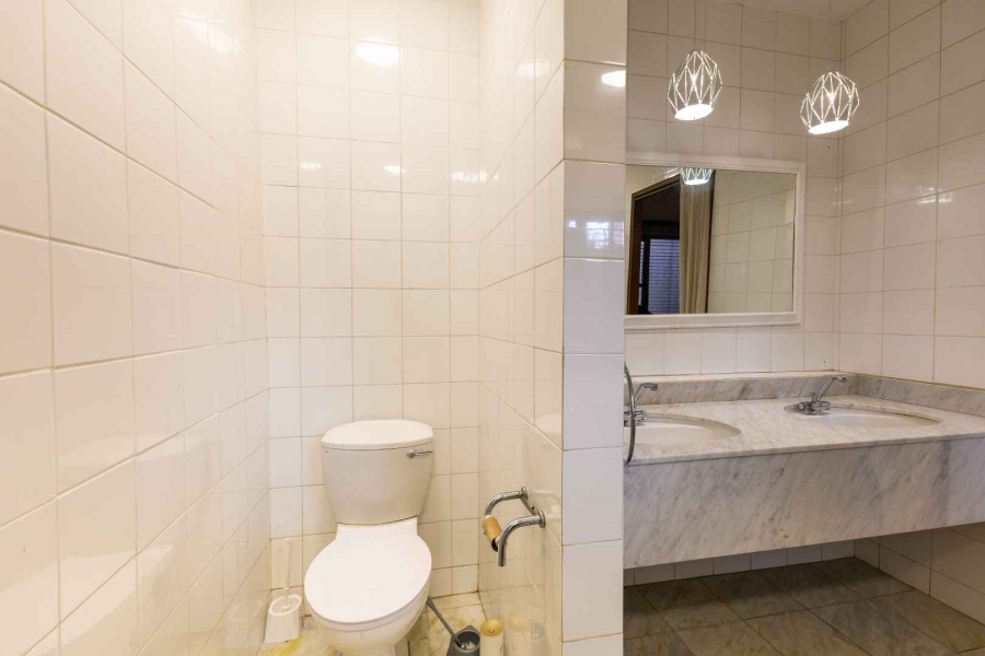 6 Bedroom Property for Sale in Waterkloof Ridge Gauteng