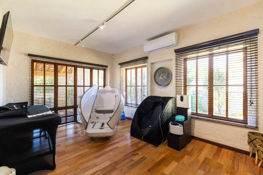 6 Bedroom Property for Sale in Waterkloof Ridge Gauteng