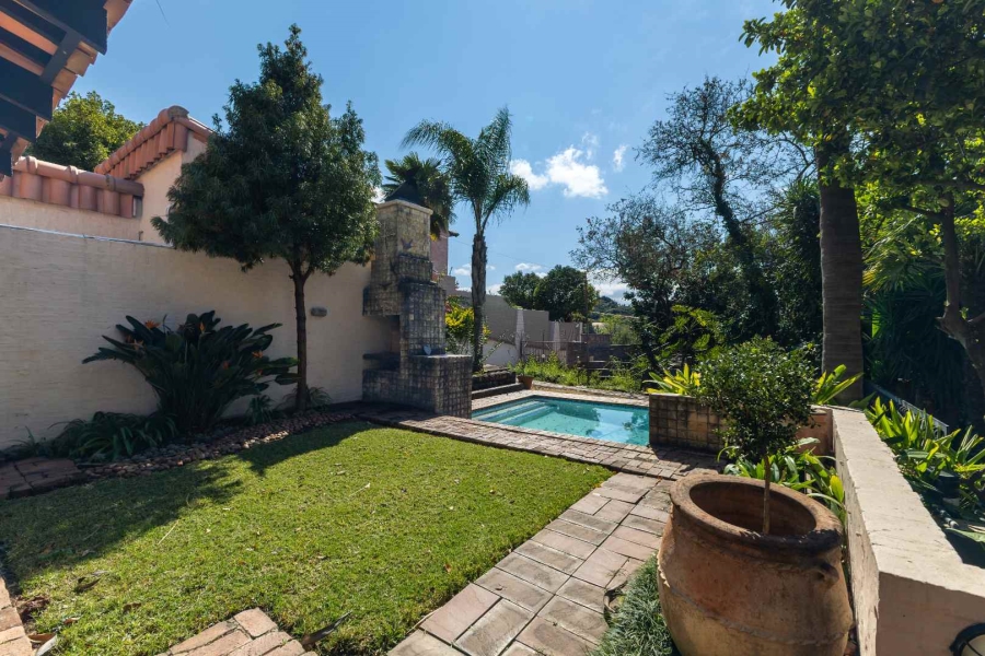 6 Bedroom Property for Sale in Waterkloof Ridge Gauteng