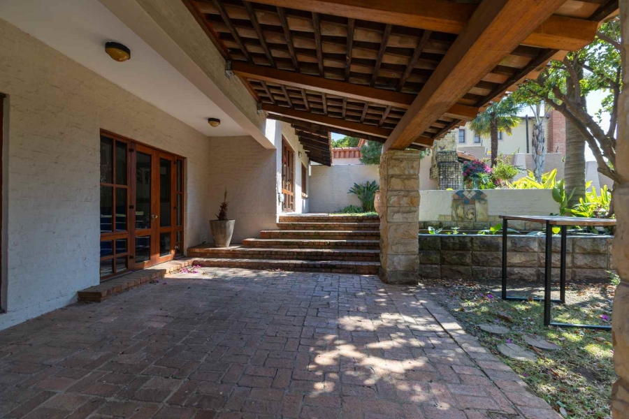 6 Bedroom Property for Sale in Waterkloof Ridge Gauteng