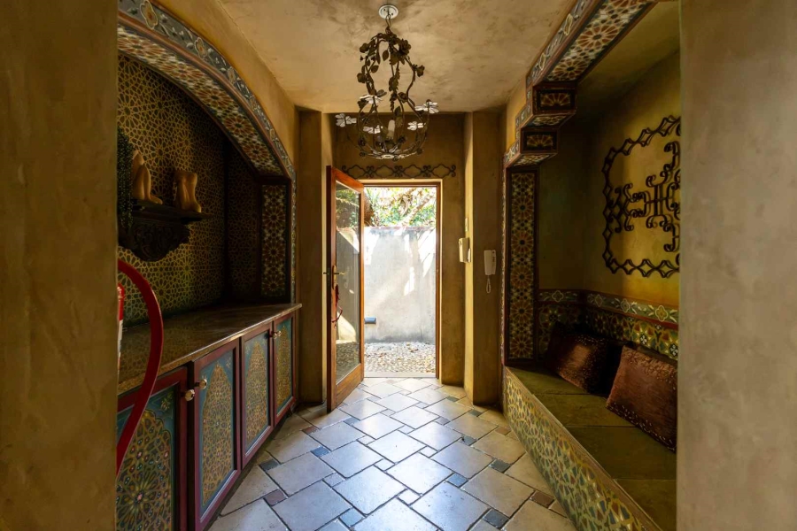 6 Bedroom Property for Sale in Waterkloof Ridge Gauteng