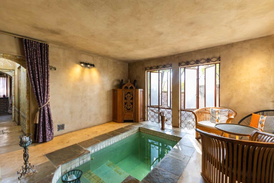 6 Bedroom Property for Sale in Waterkloof Ridge Gauteng