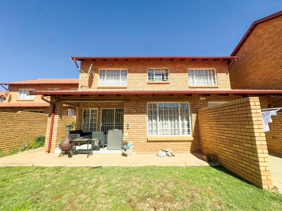 3 Bedroom Property for Sale in Equestria Gauteng