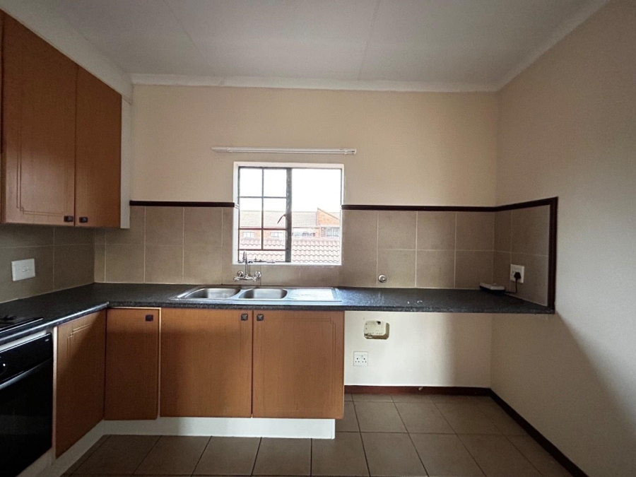 To Let 2 Bedroom Property for Rent in Mooikloof Ridge Gauteng
