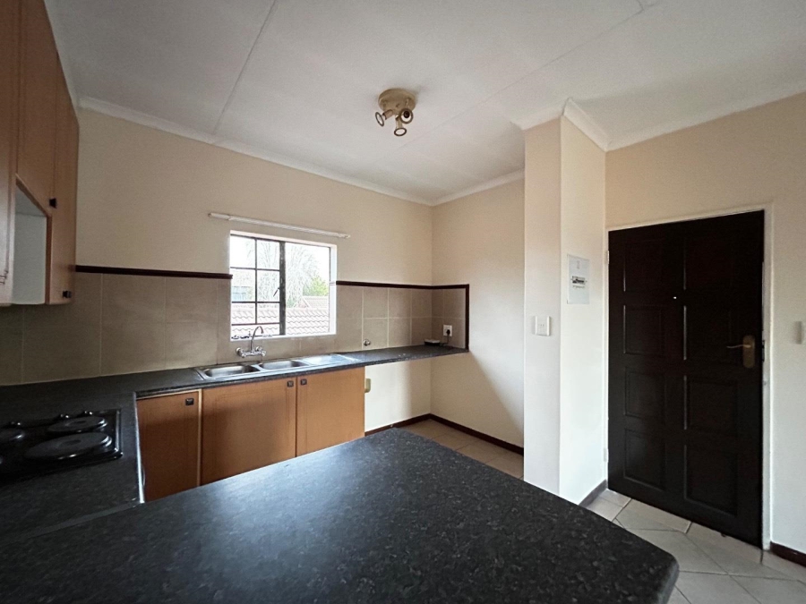To Let 2 Bedroom Property for Rent in Mooikloof Ridge Gauteng
