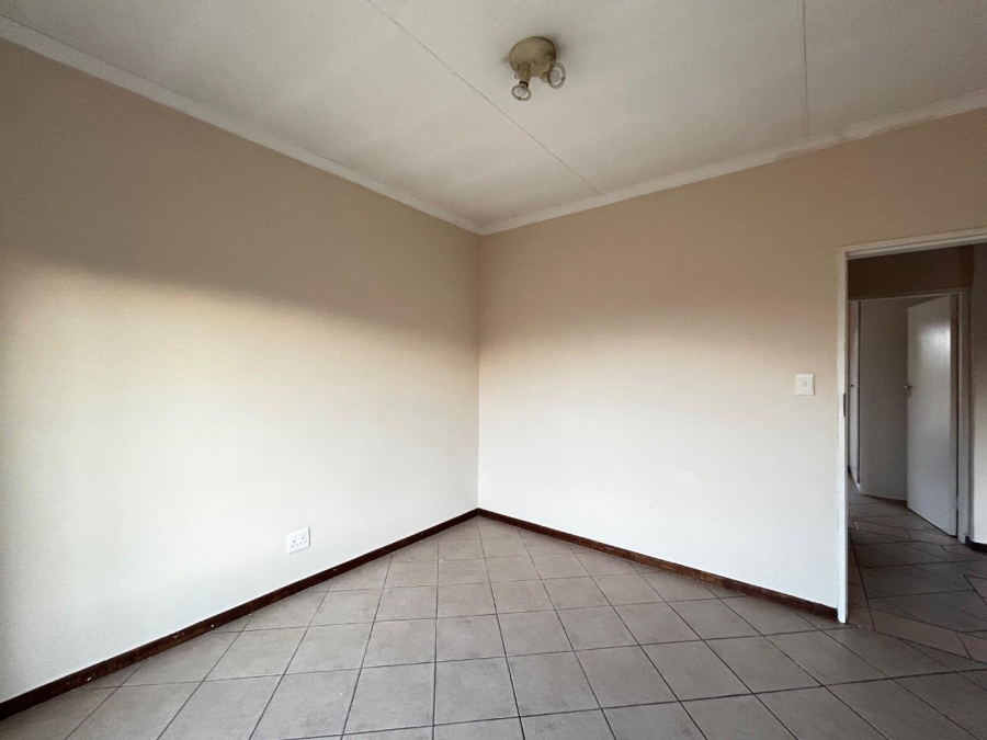 To Let 2 Bedroom Property for Rent in Mooikloof Ridge Gauteng