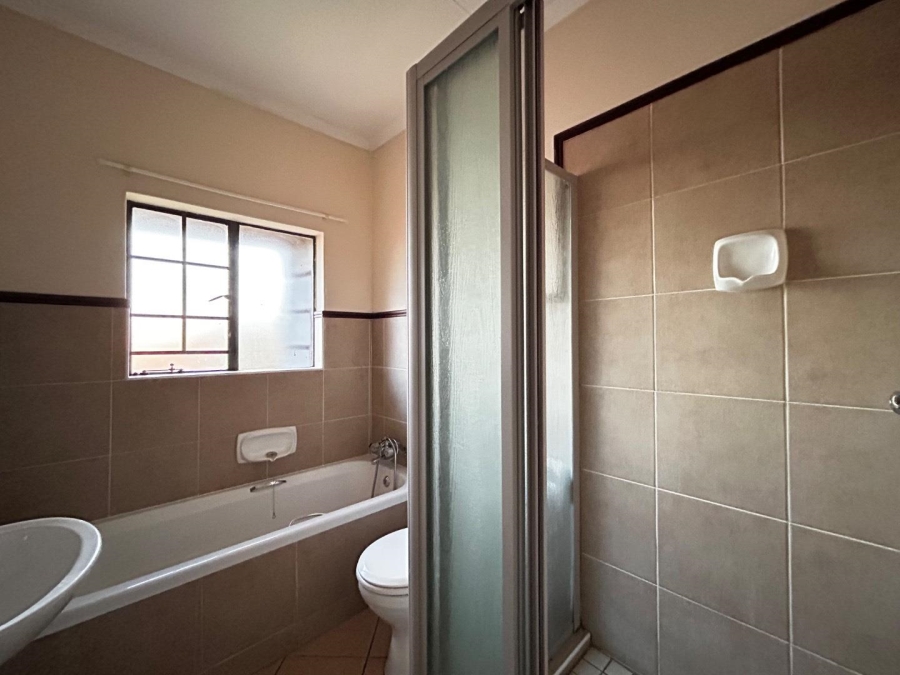 To Let 2 Bedroom Property for Rent in Mooikloof Ridge Gauteng