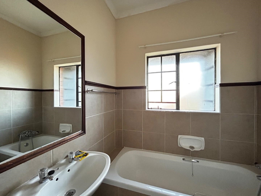To Let 2 Bedroom Property for Rent in Mooikloof Ridge Gauteng