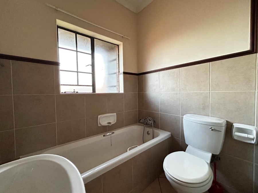 To Let 2 Bedroom Property for Rent in Mooikloof Ridge Gauteng