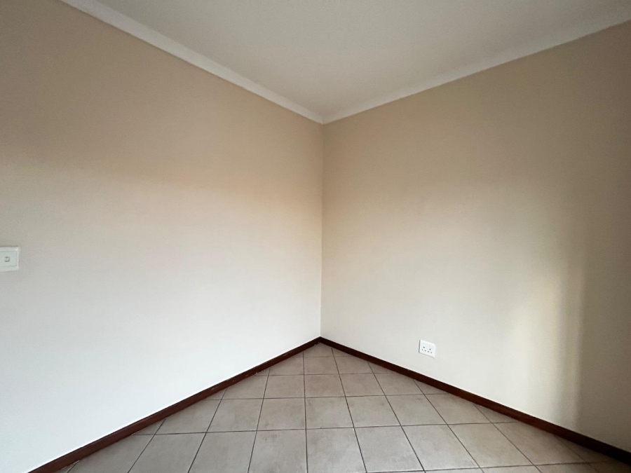 To Let 2 Bedroom Property for Rent in Mooikloof Ridge Gauteng