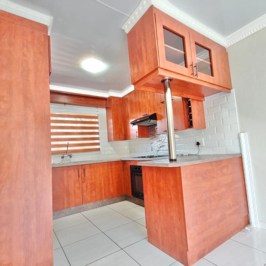 2 Bedroom Property for Sale in Witpoortjie Gauteng