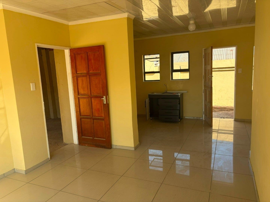 2 Bedroom Property for Sale in Rosslyn Gauteng