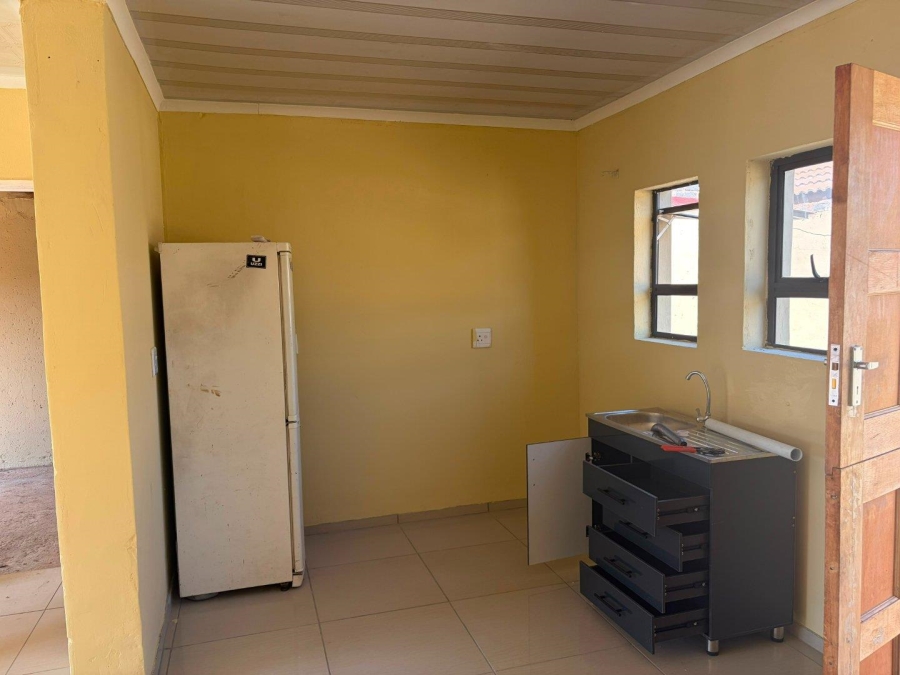 2 Bedroom Property for Sale in Rosslyn Gauteng