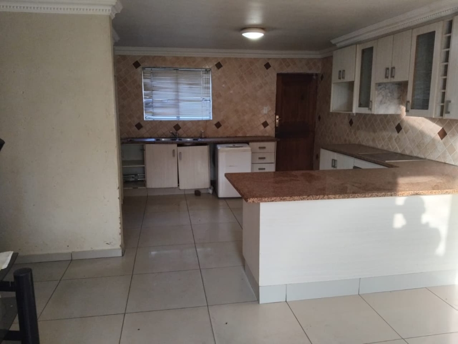 4 Bedroom Property for Sale in Mamelodi Gauteng