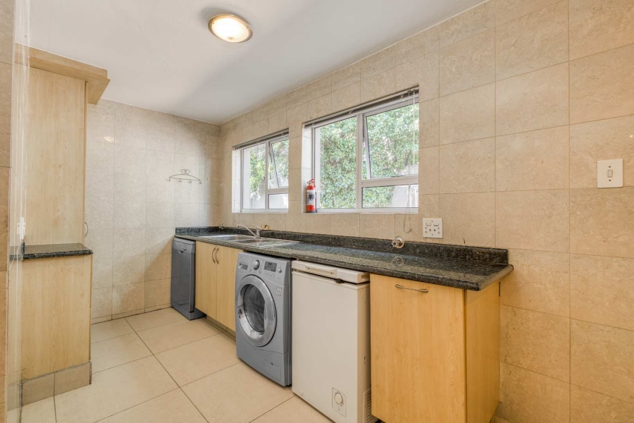 4 Bedroom Property for Sale in Fourways Gardens Gauteng