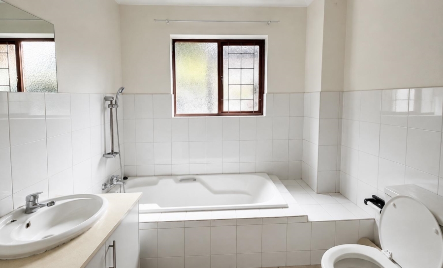 To Let 2 Bedroom Property for Rent in Douglasdale Gauteng