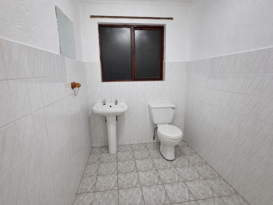 To Let 2 Bedroom Property for Rent in Douglasdale Gauteng