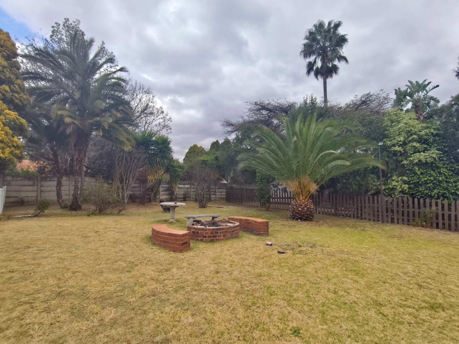 To Let 2 Bedroom Property for Rent in North Riding Gauteng