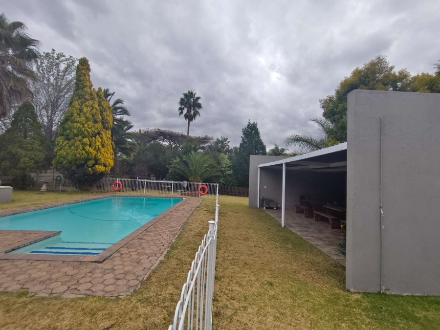 To Let 2 Bedroom Property for Rent in North Riding Gauteng