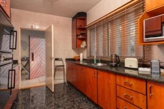3 Bedroom Property for Sale in Suideroord Gauteng