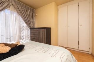 3 Bedroom Property for Sale in Suideroord Gauteng