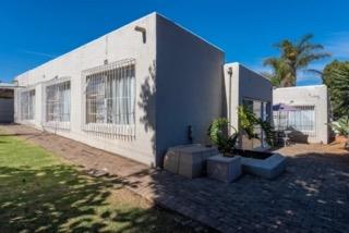 3 Bedroom Property for Sale in Suideroord Gauteng