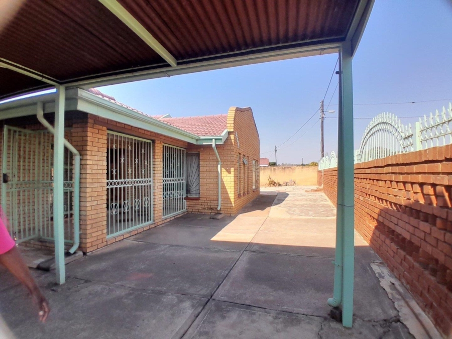 3 Bedroom Property for Sale in Mabopane Unit B Gauteng
