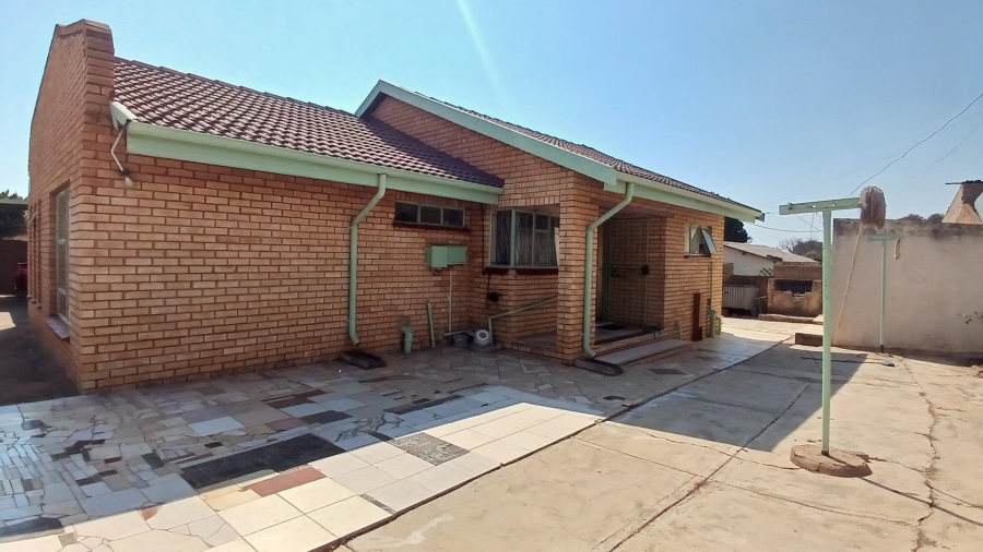 3 Bedroom Property for Sale in Mabopane Unit B Gauteng