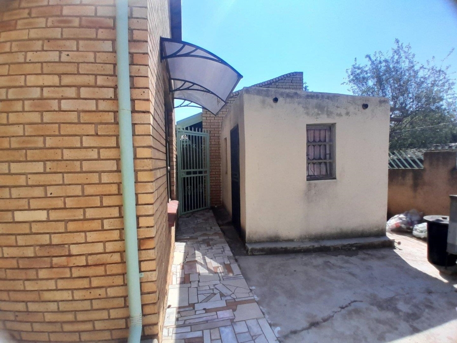 3 Bedroom Property for Sale in Mabopane Unit B Gauteng