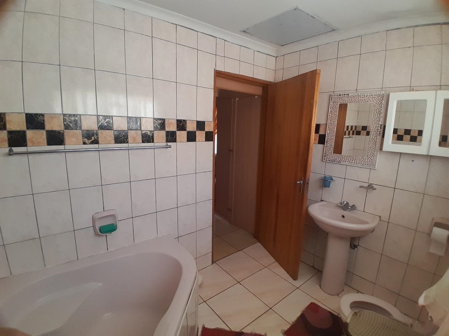 3 Bedroom Property for Sale in Mabopane Unit B Gauteng