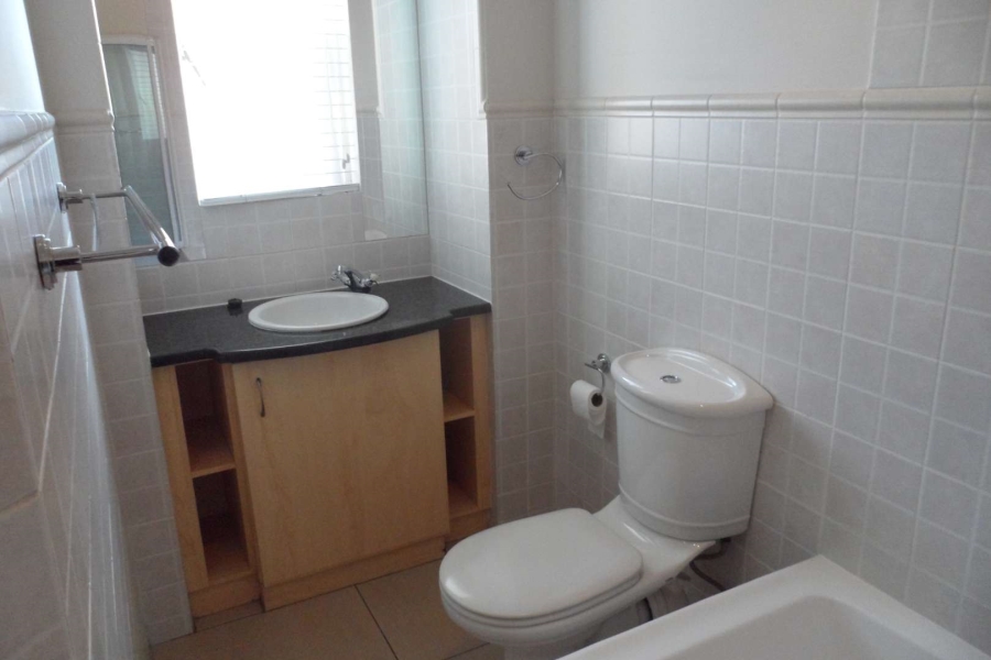 To Let 2 Bedroom Property for Rent in Melrose North Gauteng