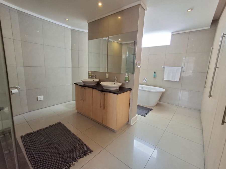 To Let 3 Bedroom Property for Rent in Morningside Gauteng