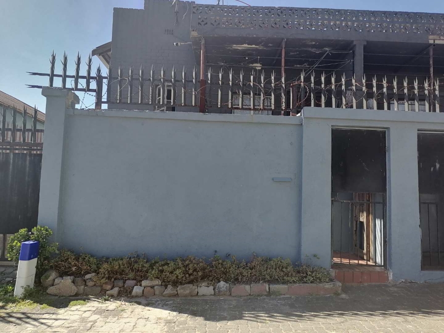 12 Bedroom Property for Sale in Rosettenville Gauteng