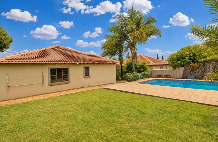 3 Bedroom Property for Sale in Honeydew Manor Gauteng