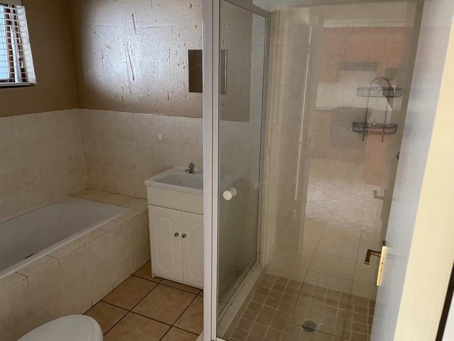 To Let 1 Bedroom Property for Rent in Paulshof Gauteng