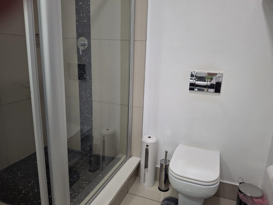 To Let 2 Bedroom Property for Rent in Morningside Gauteng
