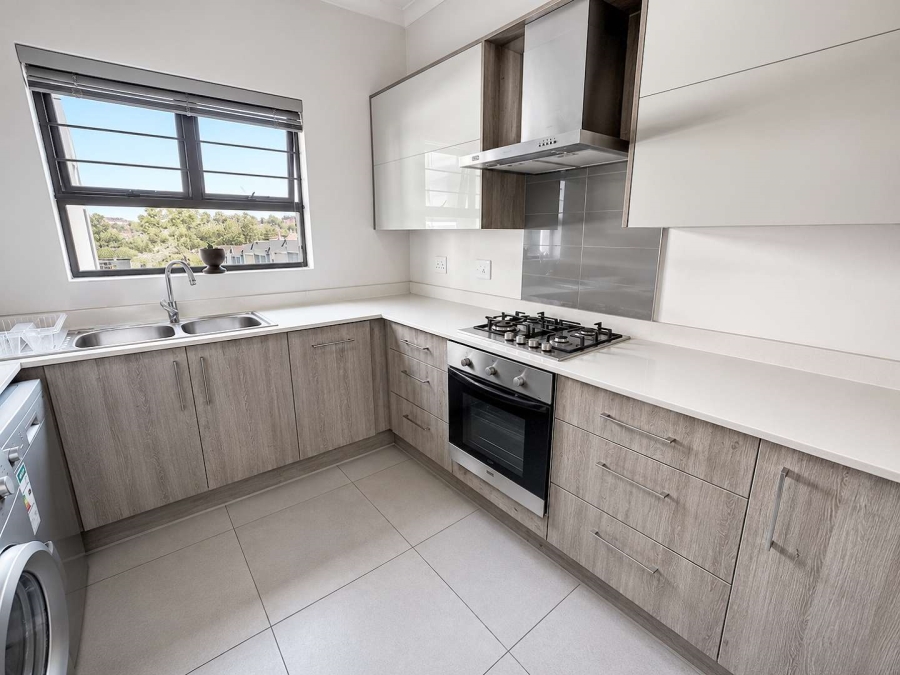To Let 2 Bedroom Property for Rent in Broadacres Gauteng
