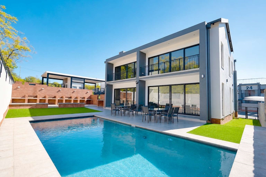 To Let 2 Bedroom Property for Rent in Broadacres Gauteng